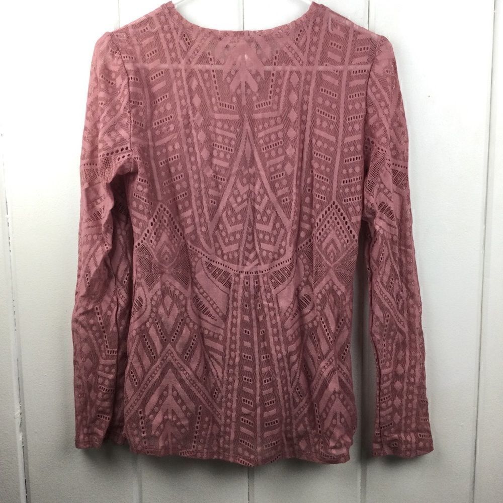 NWT BCBGMAXAZRIA Rose Pink “AGDA”‎ Fitted Lace Long Sleeved Top - Medium - Picture 7 of 10
